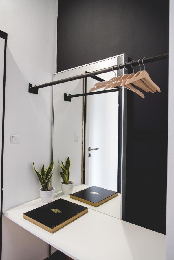 Home Plus Harmonia Атина Екстериор снимка